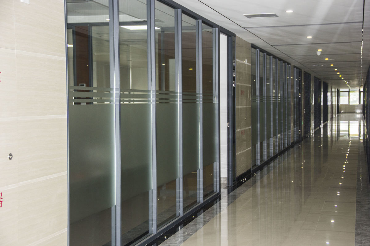 办公室玻璃隔断