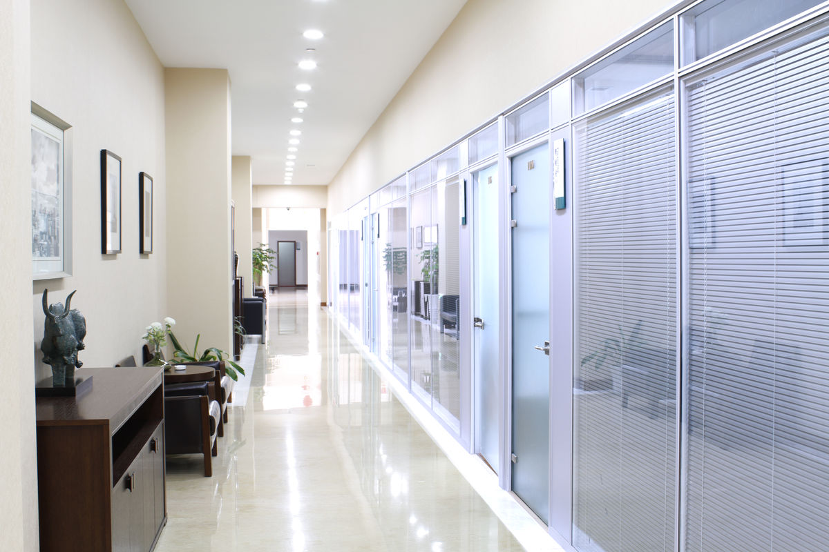 深圳办公室玻璃隔断